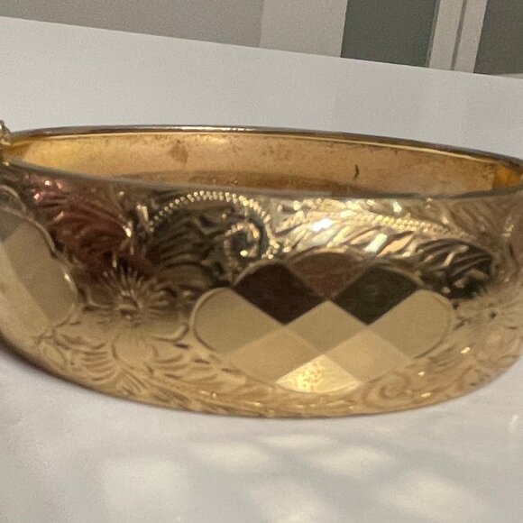 Solid Gold 14K Bangle Bracelet - Picture 8 of 9